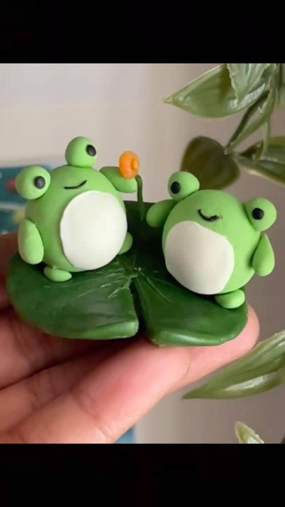 Adorable Clay Frog Duo on a Lily Pad
