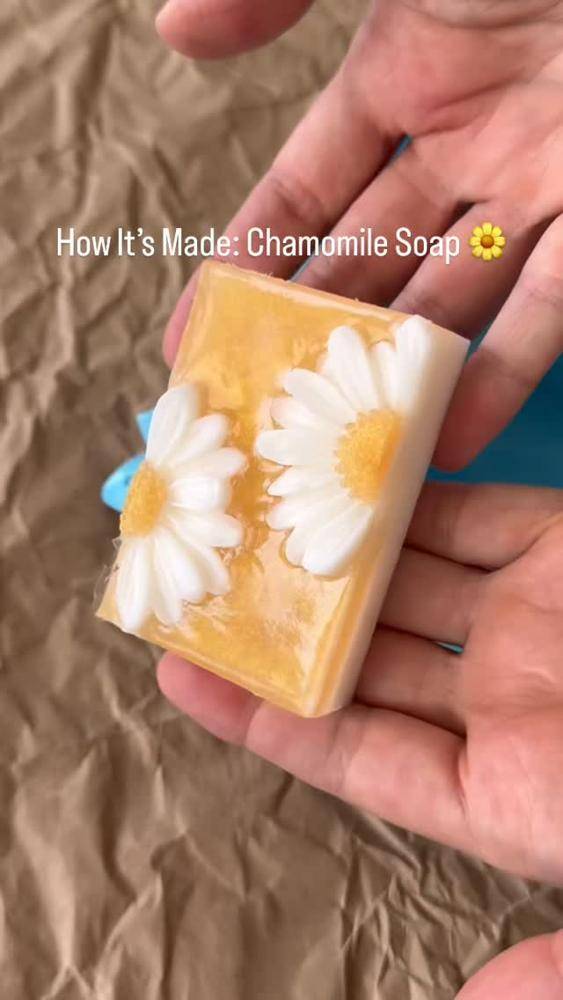 Chamomile Daisy Melt and Pour Soap Craft