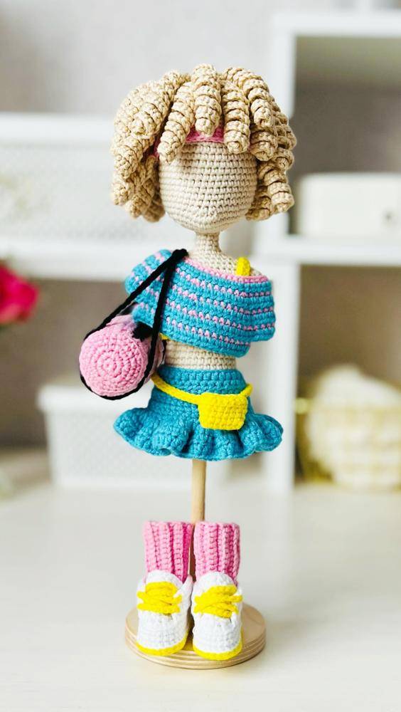 Charming Crochet Doll Outfit with Accessories