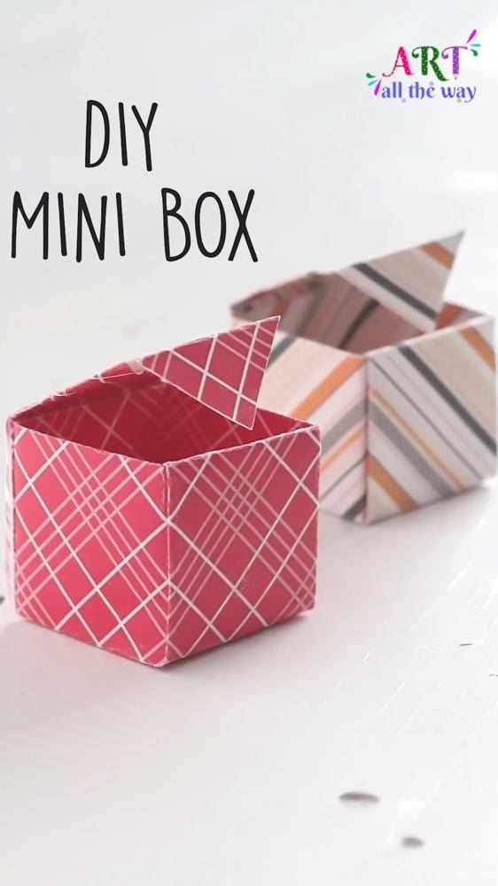 Charming DIY Folded Paper Box Project