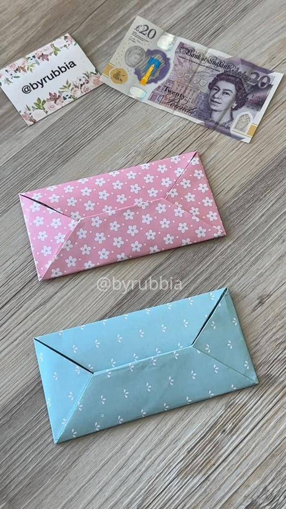 Charming Folded Paper Envelopes