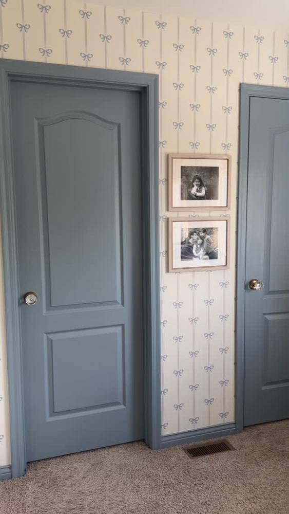 Chic Painted Door and Bow Wallpaper Ensemble