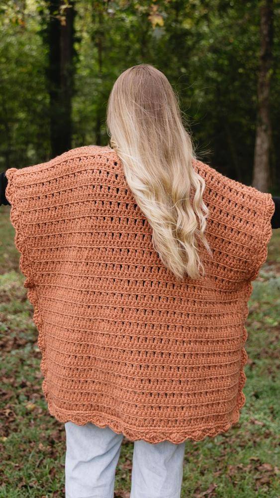 Cozy Terracotta Crochet Poncho with Scallop Trim