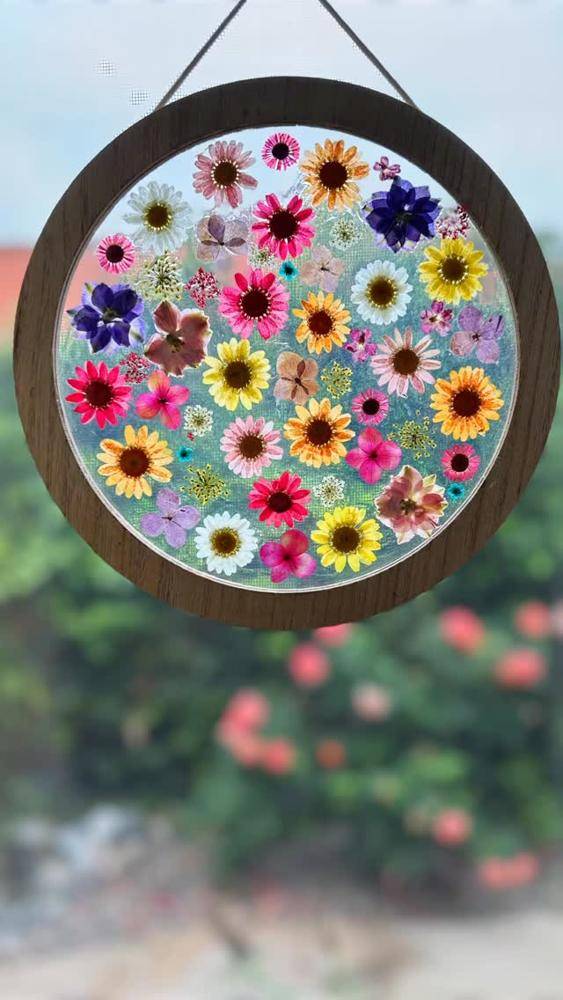 Dried Flower Resin Sun Catcher Decor