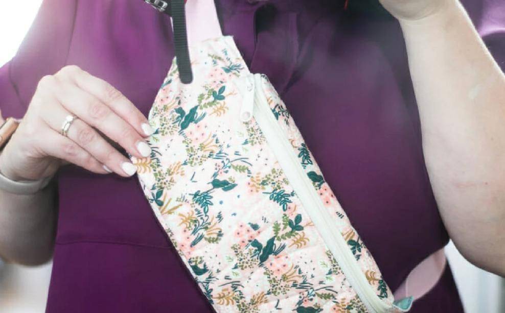 Floral Quilted Zippered Crossbody Bag Sewing Project