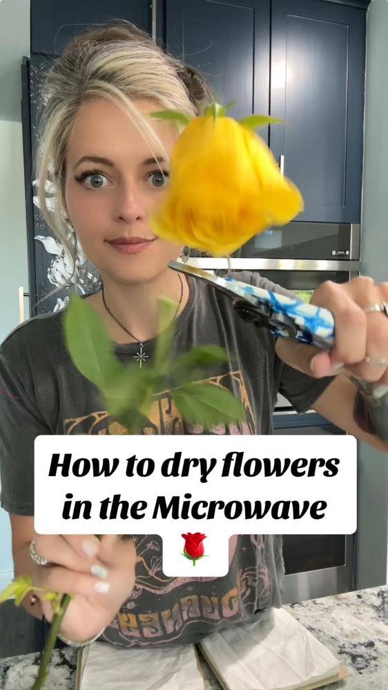 Quick and Easy Microwave Flower Drying Method