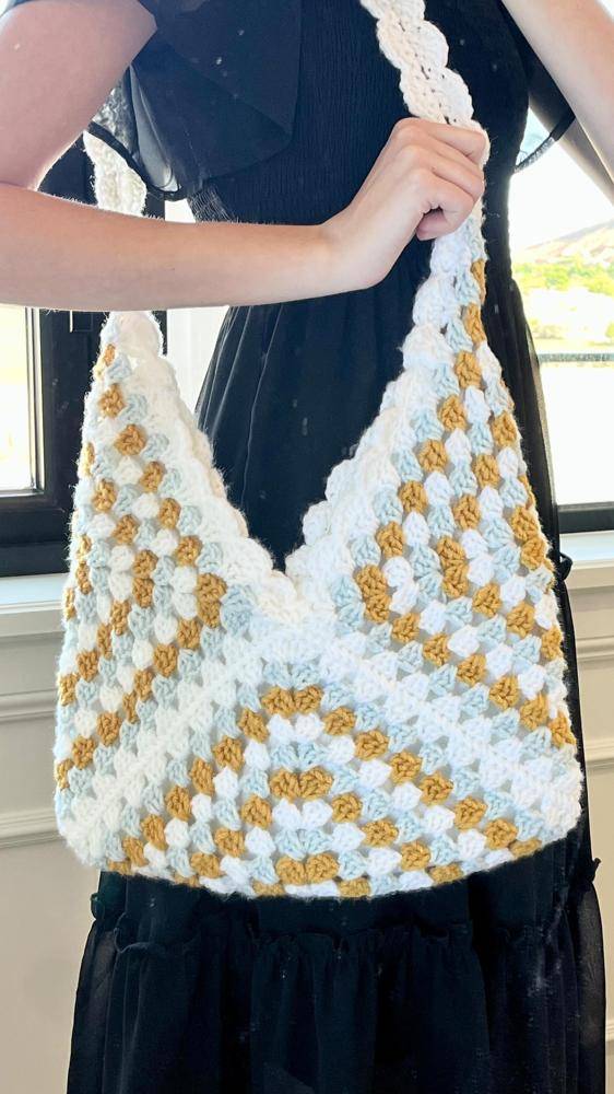 Retro Granny Square Crochet Shoulder Bag