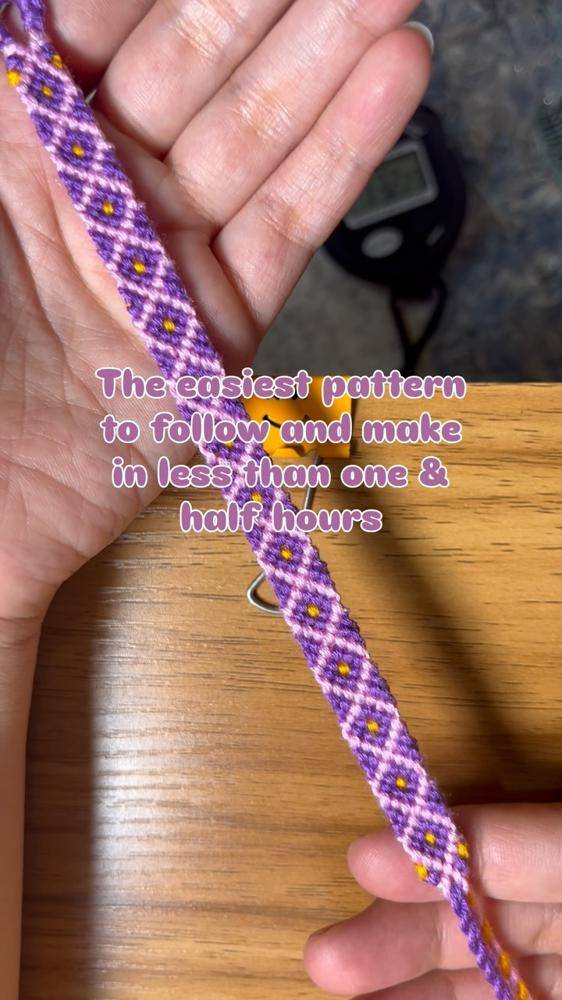Simple Diamond and Dot Friendship Bracelet Pattern