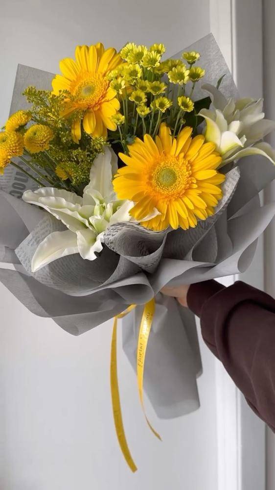 Sunny Gerbera Daisy and Lily Bouquet Arrangement