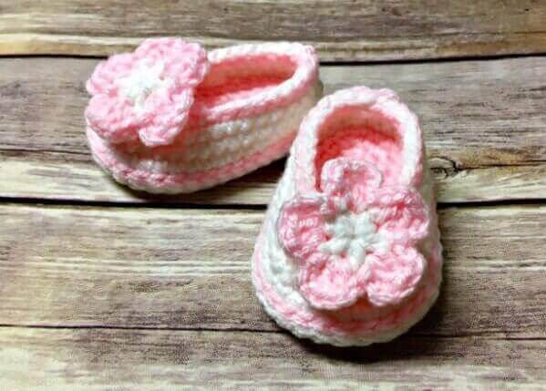 Sweet Crochet Baby Booties with Flower Accent