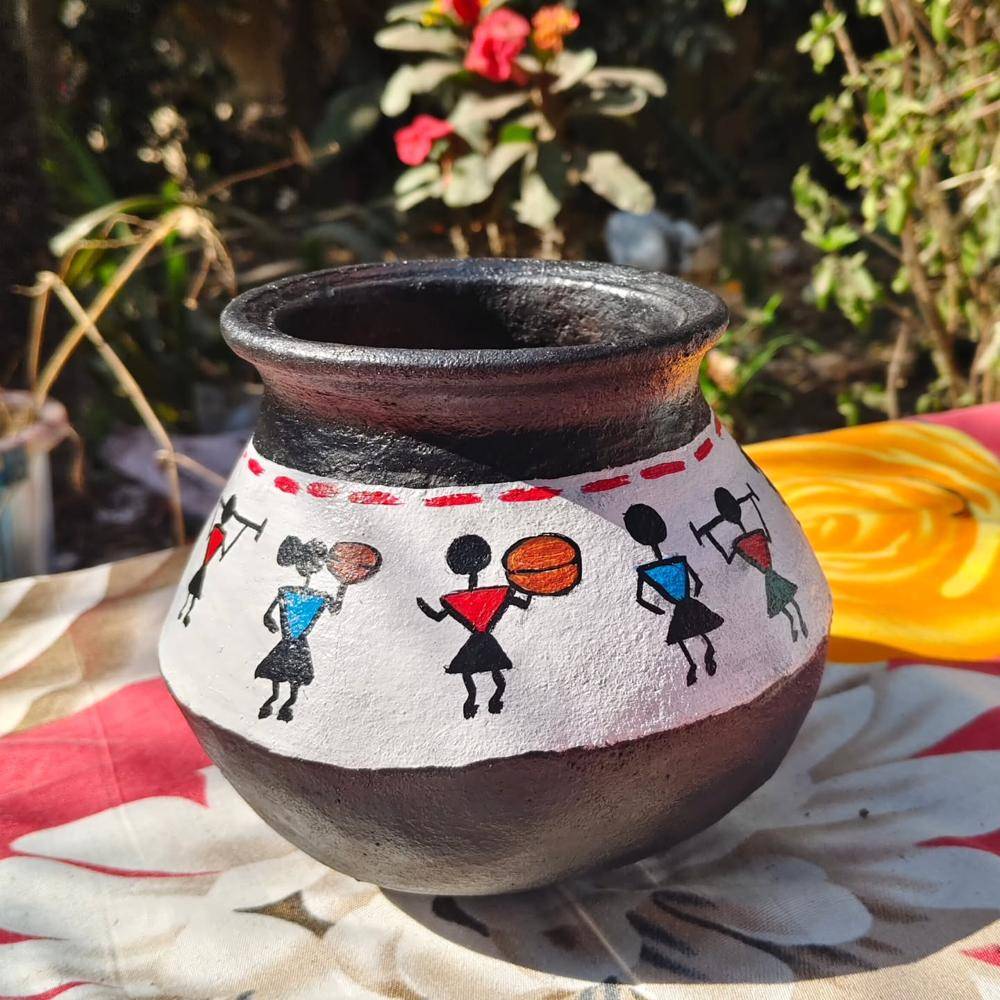 Tribal-Inspired Painted Terracotta Pot Decor