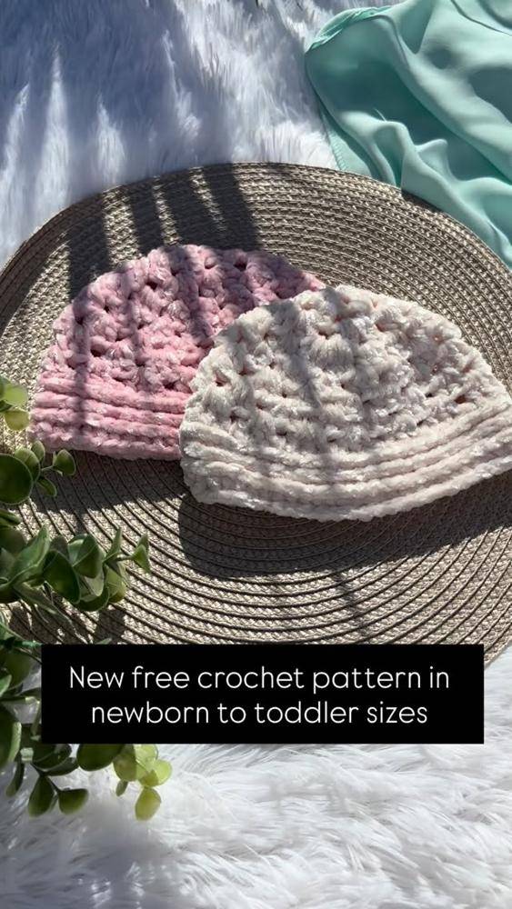 Velvety Crochet Baby Hat Project