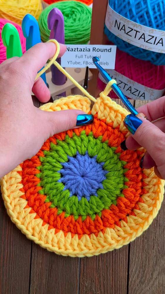 Vibrant Crochet Circle Technique