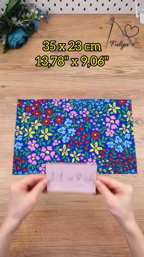 Vibrant Floral Fabric Zipper Pouch Project