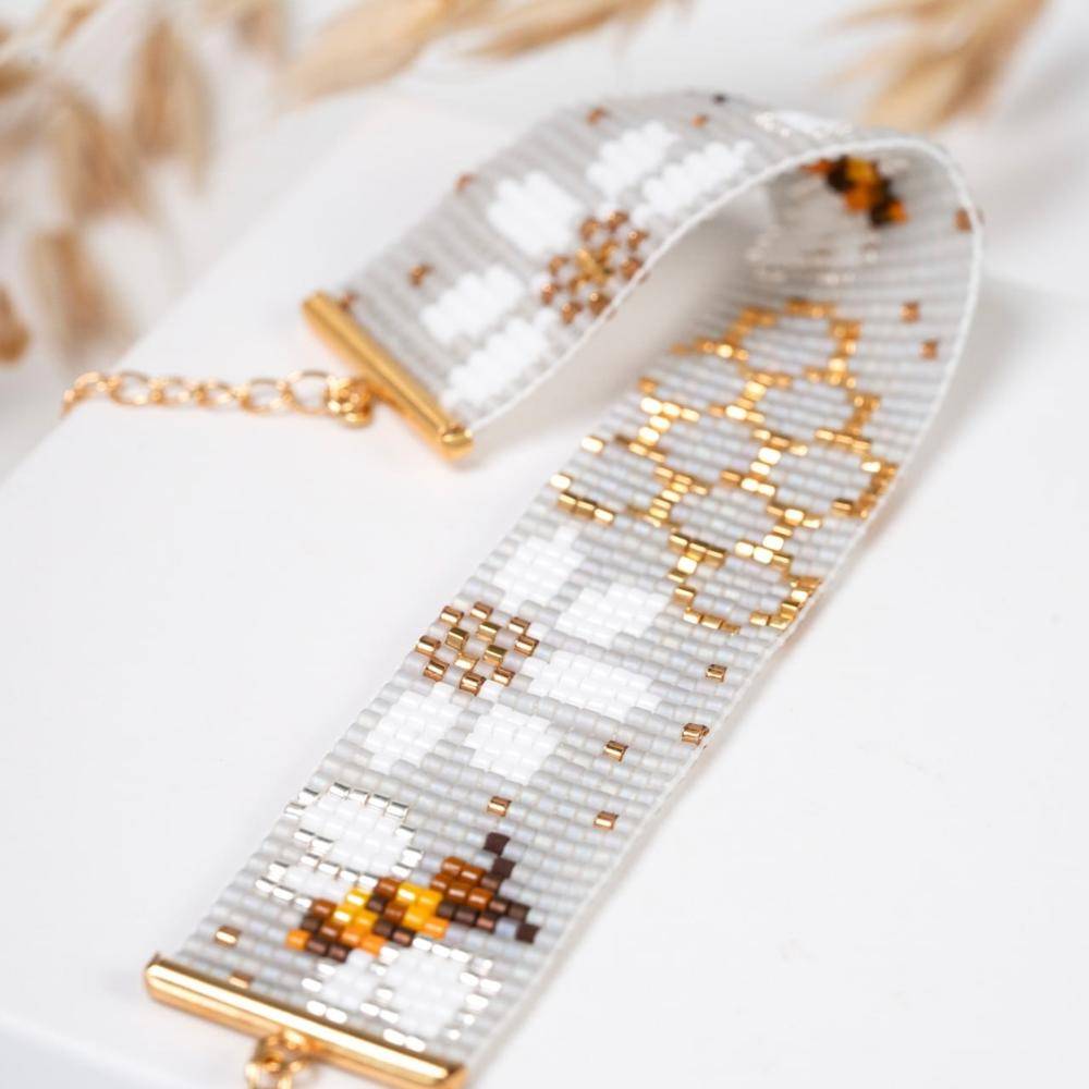 Whimsical Beehive Seed Bead Bracelet Pattern